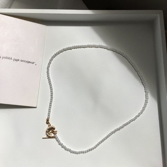 Golden Daisy Pearl Metal Necklace Choker - Picture 7 of 11